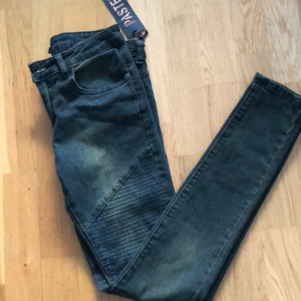 Pastels Clothing Women's Skinny Jeans - Dark Blue Wash